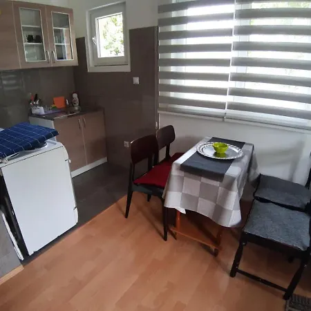 Konstantin Apartman *